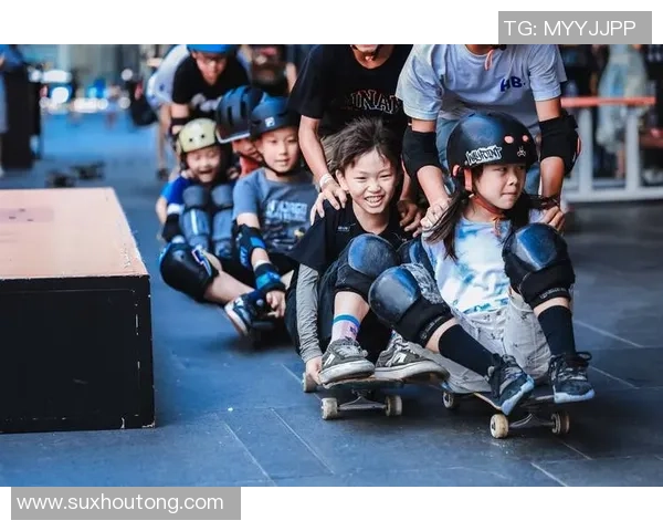 成都滑板队战术解析：聚焦滑板运动的策略与技巧探讨